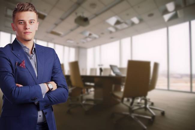 Roles & Responsibilities of the CEO, COO & CFO in the Company